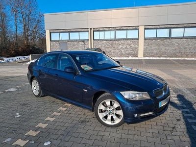 Gebraucht BMW 325 218 PS (160 kW) 2011 Blau Limousine