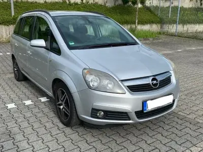 Gebraucht Opel Zafira Njoy 101 PS (74 kW) 2005 Silber Van / Kleinbus
