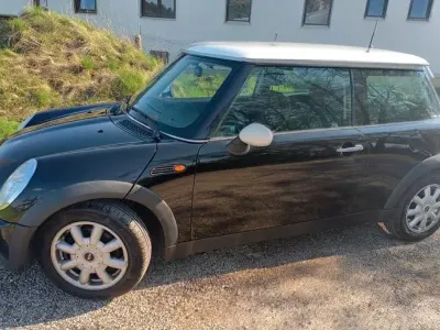 Second-hand Mini Cooper 115 CP (84 kW) 2002 Negru Hatchback