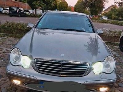 Mercedes C200