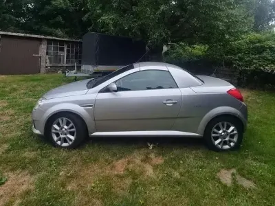 Gebraucht Opel Tigra Sport 90 PS (66 kW) 2006 Silber Cabrio