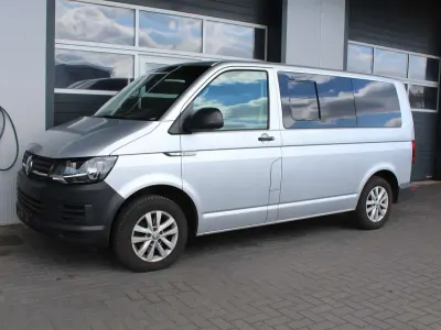 Gebraucht VW Transporter 150 PS (110 kW) 2016 Reflexsilber metallic Van