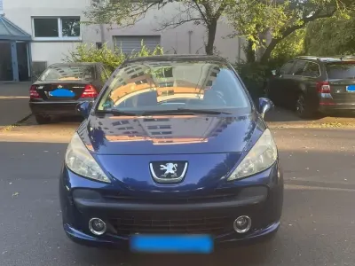 Gebraucht Peugeot 207 73 PS (53 kW) 2007 Blau Kleinwagen