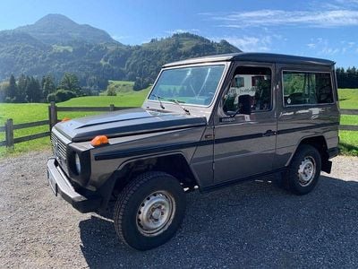 Grau Gebraucht 1989 Mercedes 200 SUV | 34.900 €