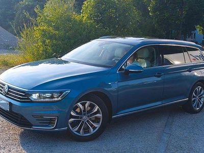Blau Gebraucht 2016 VW Passat GTE Kombi | 19.900 € (Etwas zu teuer)