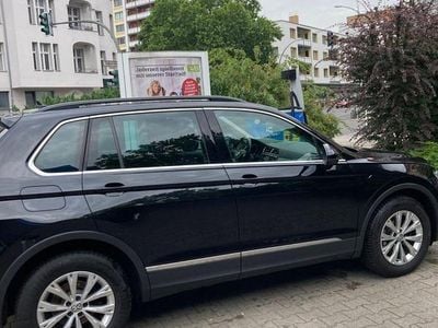 Gebraucht VW Tiguan Comfortline 150 PS (110 kW) 2018 Schwarz SUV