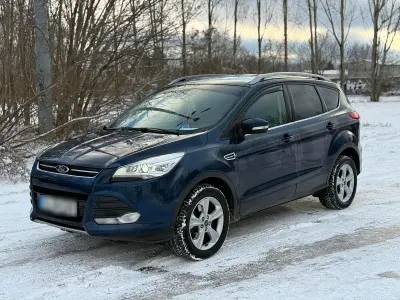 Gebraucht Ford Kuga 140 PS (102 kW) 2013 Blau SUV