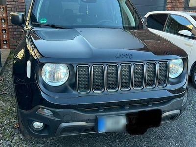 Second-hand Jeep Renegade Trailhawk 241 CP (177 kW) 2022 Negru SUV