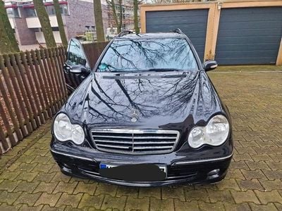 Schwarz Gebraucht 2006 Mercedes C220 Avantgarde Limousine | 1.450 € (Guter Preis)