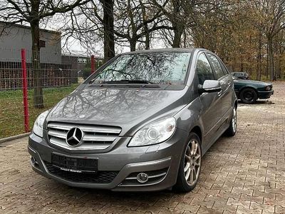 Mercedes B200