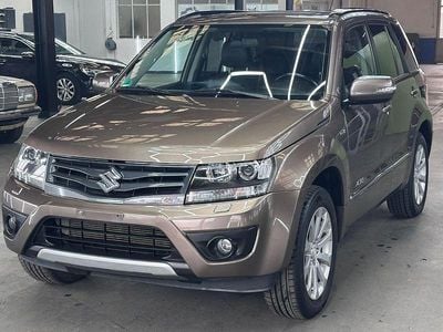 Beige Gebraucht 2013 Suzuki Grand Vitara SUV | 12.950 € (Teuer)