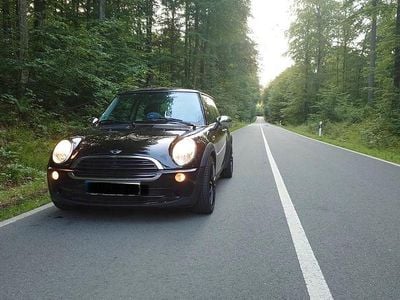 Gebraucht Mini ONE 90 PS (66 kW) 2005 Schwarz Kleinwagen
