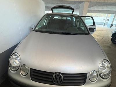 Gebraucht VW Polo 72 PS (52 kW) 2004 Silber Kleinwagen