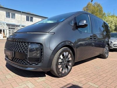 Usata Hyundai Staria Signature 177 CV (130 kW) 2021 Grigio Monovolume