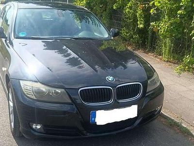 Gebraucht BMW 316 116 PS (85 kW) 2010 Schwarz Kombi