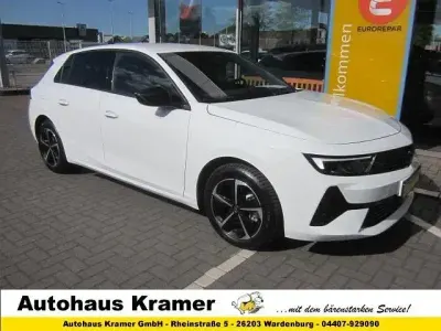 Gebraucht Opel Astra 131 PS (96 kW) 2024 Weiß Kleinwagen
