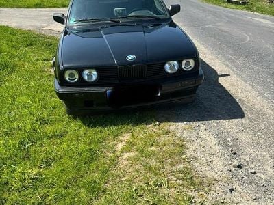 Second-hand BMW 316 102 CP (75 kW) 1990 Negru Berlinǎ
