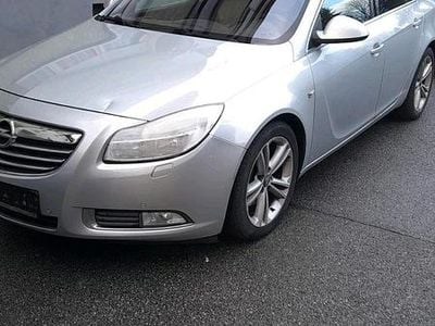 Grau Gebraucht 2010 Opel Insignia Limousine | 3.300 € (Guter Preis)