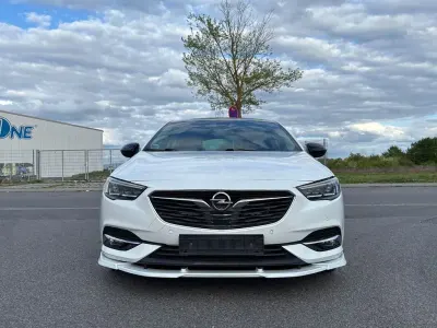 Używany Opel Insignia Innovation 170 KM (125 kW) 2018 Biały Sedan/Limuzyna