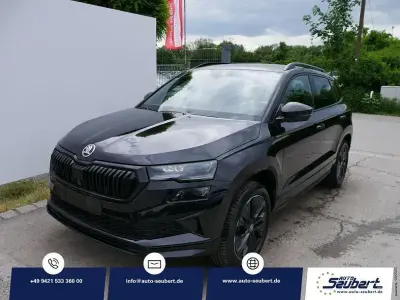 Neu Skoda Karoq SportLine 190 PS (139 kW) 2026 Blackmagic perleffekt SUV