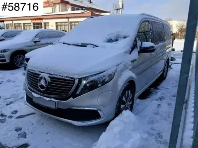 Używany Mercedes EQV300 Avantgarde 150 kW (204 KM) 2021 Srebrny Minivan