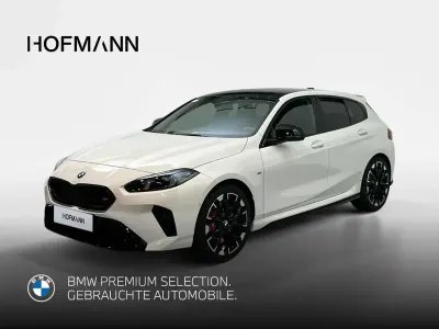 Gebraucht BMW M1 M Sport 300 PS (220 kW) 2025 Alpinweiß uni Coupé
