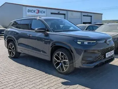 Gebraucht VW Tayron R-line 193 PS (141 kW) 2025 Grau SUV