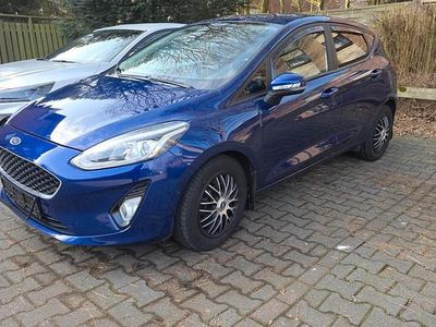 Second-hand Ford Fiesta 101 CP (74 kW) 2018 Albastru Hatchback