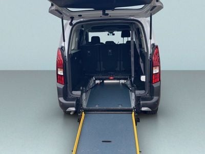 Gebraucht Peugeot Rifter Allure 102 PS (75 kW) 2024 Kaolin weiß Van / Kleinbus