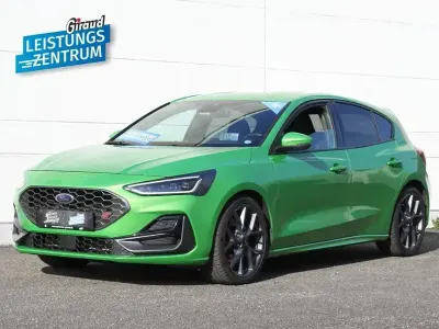 Używany Ford Focus ST 280 KM (205 kW) 2022 Zielony Sedan/Limuzyna