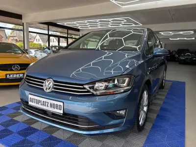 Używany VW Golf Sportsvan Highline 125 KM (91 kW) 2016 Niebieski Minivan