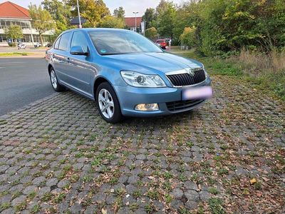 Gebraucht Skoda Octavia 105 PS (77 kW) 2012 Blau Limousine