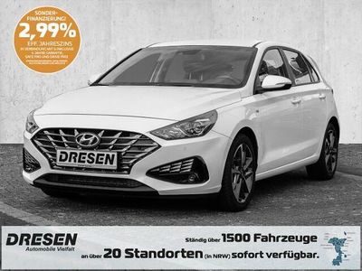 Gebraucht Hyundai i30 Trend 120 PS (88 kW) 2023 Weiss Limousine