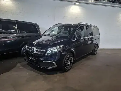 Gebraucht Mercedes V300 Exclusive 239 PS (175 kW) 2019 Blau Van / Kleinbus