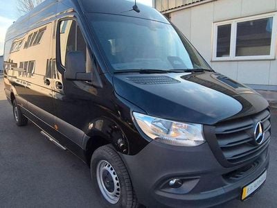 Schwarz/baltic black Gebraucht 2024 Mercedes Sprinter Van | 60.990 €