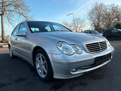 Silber Gebraucht 2003 Mercedes C240 Avantgarde Limousine | 4.900 €