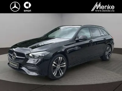 Gebraucht Mercedes C200 Night 163 PS (119 kW) 2022 Schwarz Kombi