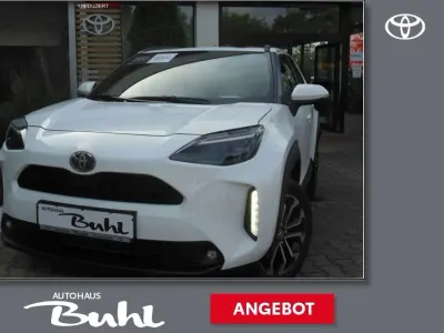 Neu Toyota Yaris Cross 131 PS (96 kW) 2025 Schneeweiß SUV