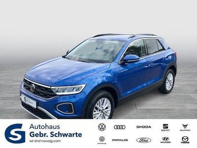 Second-hand VW T-Roc Life 110 CP (80 kW) 2022 Albastru SUV