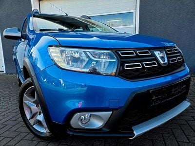 Gebraucht Dacia Sandero Prestige 90 PS (66 kW) 2017 Blau Limousine