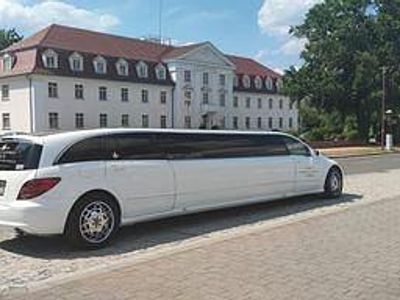 Gebraucht Mercedes R500 306 PS (225 kW) 2006 Weiß Van / Kleinbus