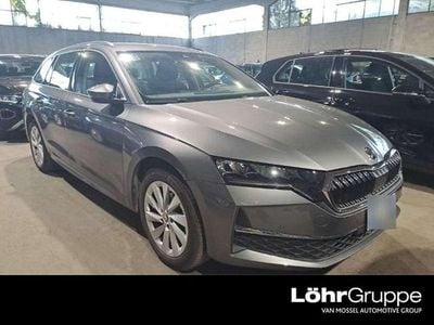 Graphitegrau metallic Gebraucht 2024 Skoda Octavia Selection Kombi | 28.280 € (Superpreis)