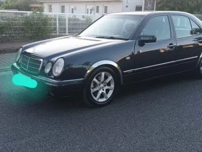 Brugt Mercedes E320 Avantgarde 220 HK (161 kW) 1996 Sedan