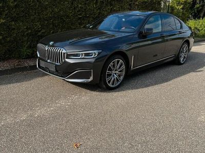 BMW 730