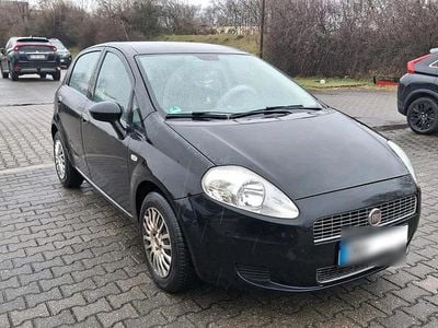 Schwarz Gebraucht 2009 Fiat Punto Limousine | 1.300 € (Fairer Preis)