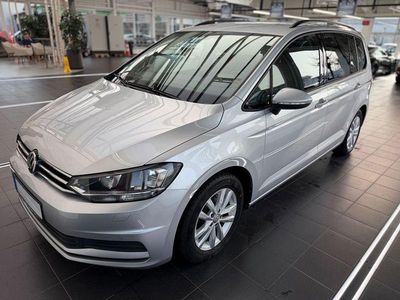 Gebraucht VW Touran Comfortline 150 PS (110 kW) 2016 Silber Van / Kleinbus