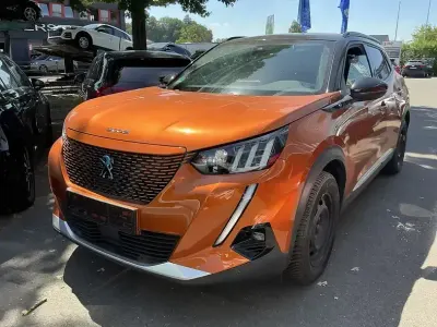 Gebraucht Peugeot e-2008 GT 100 kW (136 PS) 2021 Orange SUV
