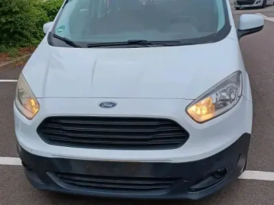 Używany Ford Transit 75 KM (55 kW) 2017 Biały Minivan