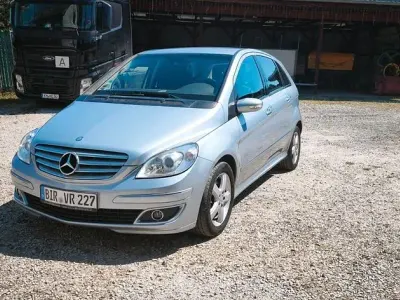 Gebraucht Mercedes B200 140 PS (102 kW) 2005 Silber Van / Kleinbus