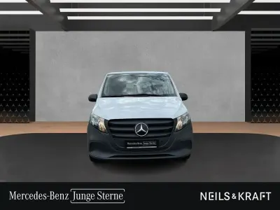 Gebraucht Mercedes Vito 136 PS (100 kW) 2024 Arktikweiß Van